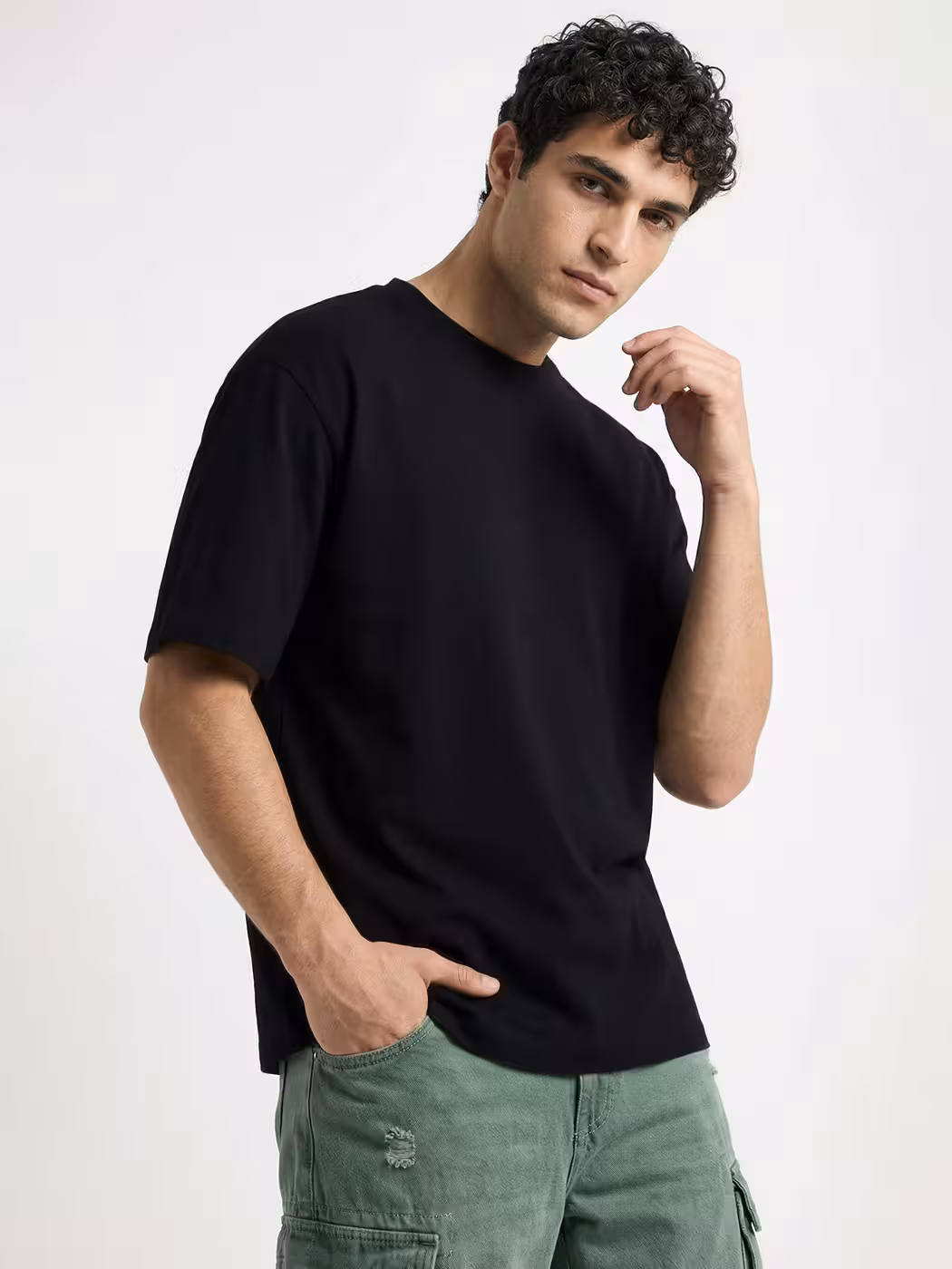 Men's Plain Black Round Neck Oversized T-Shirt 2